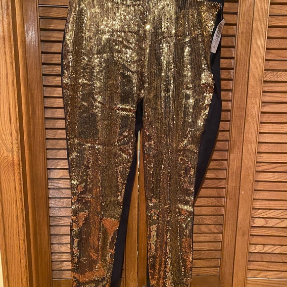Torrid BNWT Black Gold Sequence Leggings - Picture 2 of 10